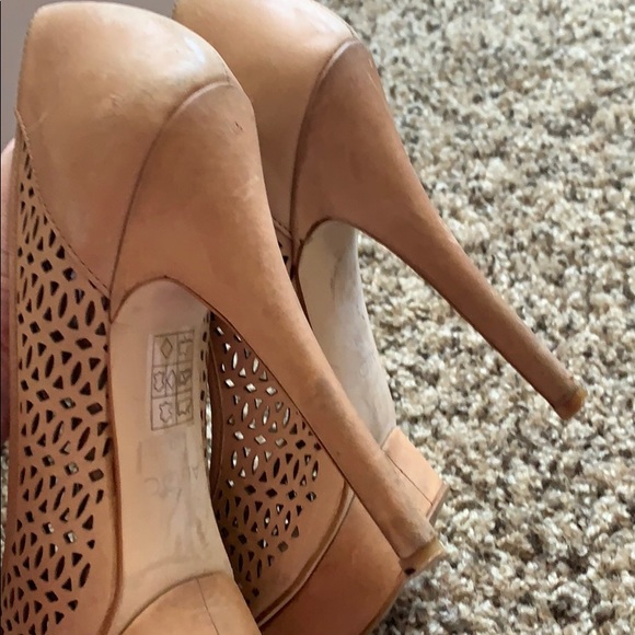 Aldo brown/tan heels - Picture 7 of 16